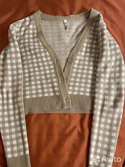 Укороченная кофта