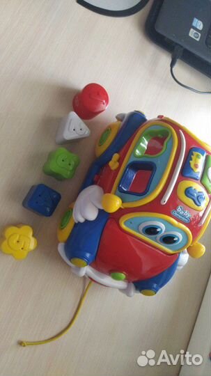 Игрушка Машинка-сортер музыкальная