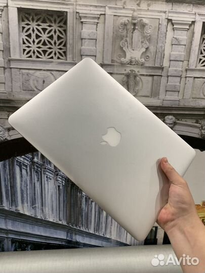Macbook air 13 2017 года i5, ssd 128 gb