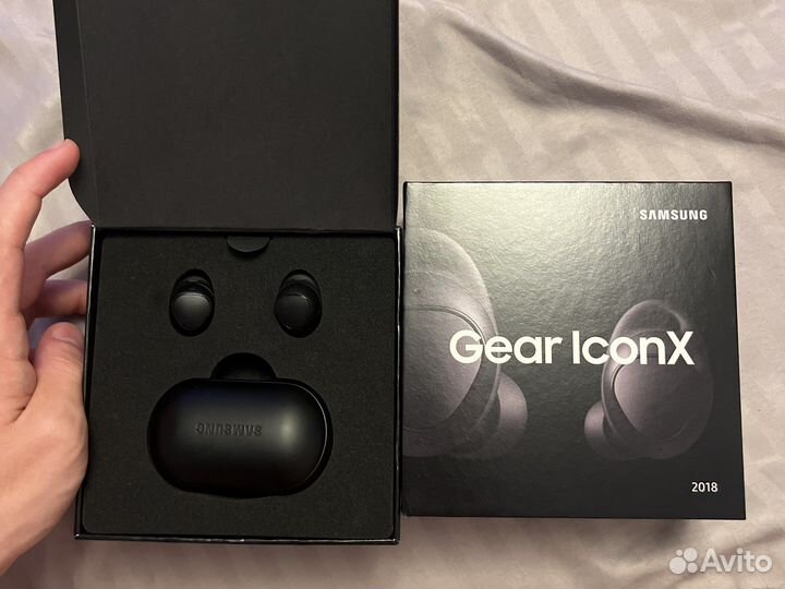 Беспроводные наушники samsung gear iconx