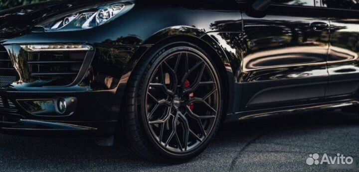 Кованые диски R22 в стиле Vossen для Porsche Macan