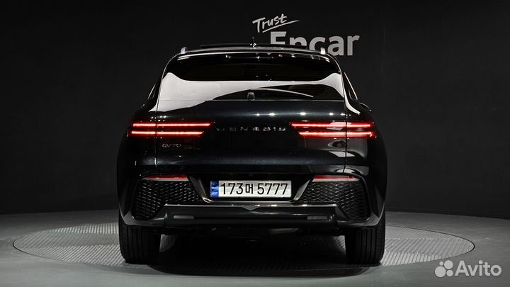 Genesis GV70 2.2 AT, 2021, 21 000 км