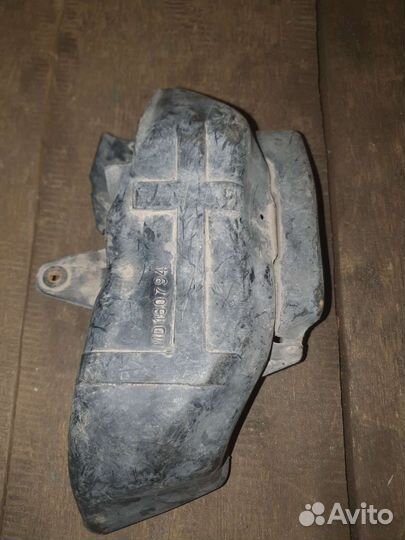 Воздухозаборник Mitsubishi Diamante F13A