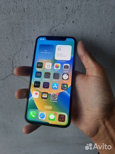 Телефон iPhone Xs