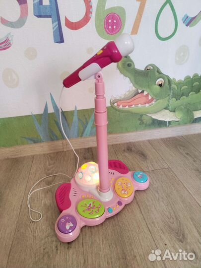 Микрофон детский на стойке WinFun