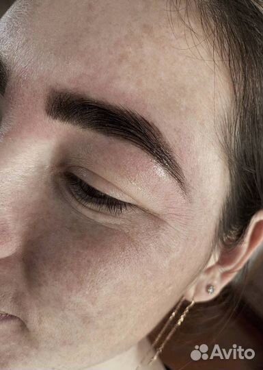 Оформление и окрашивание бровей