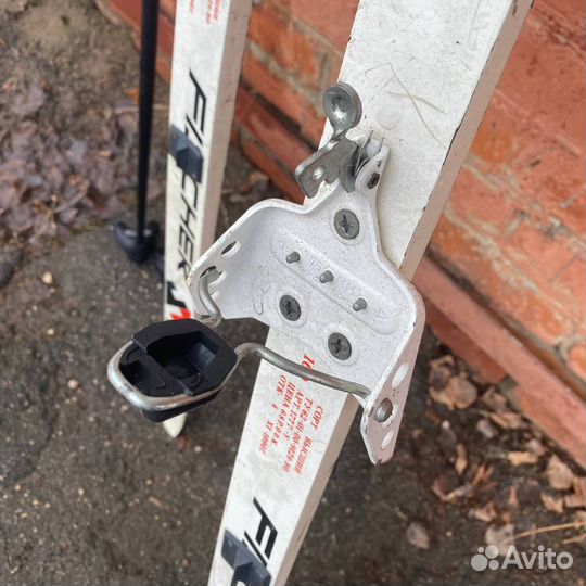 Классические лыжи Tica Fischer с палками