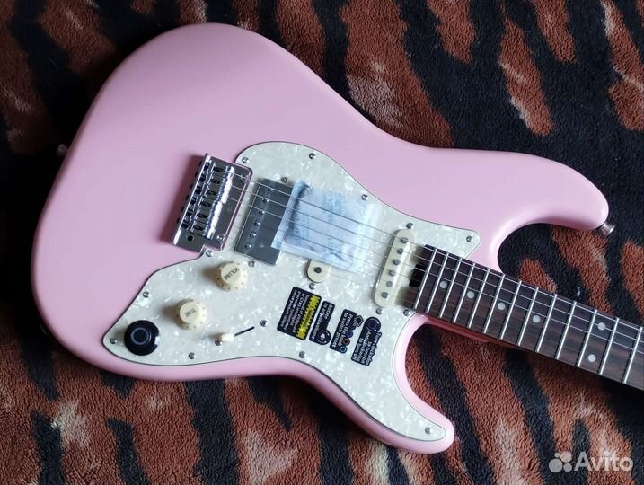Гитара Mooer gtrs S800