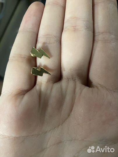 Бижутерия, значки