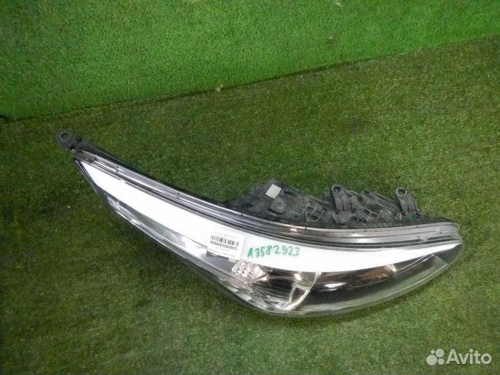 Фара правая Kia Ceed