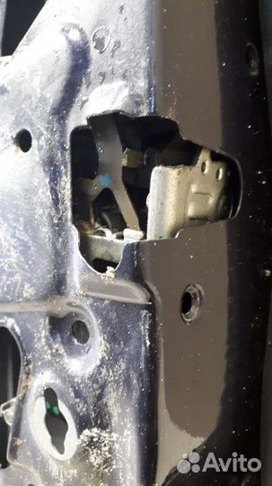 Замки дверей и багажника Mercedes-Benz E-class