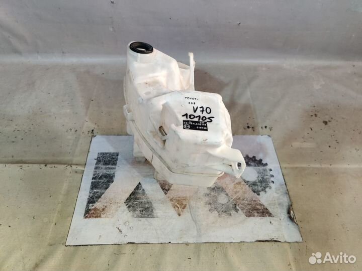Тойота Камри V70 2018- Бачок омывателя 10105