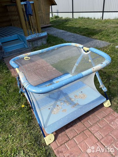 Манеж детский складной