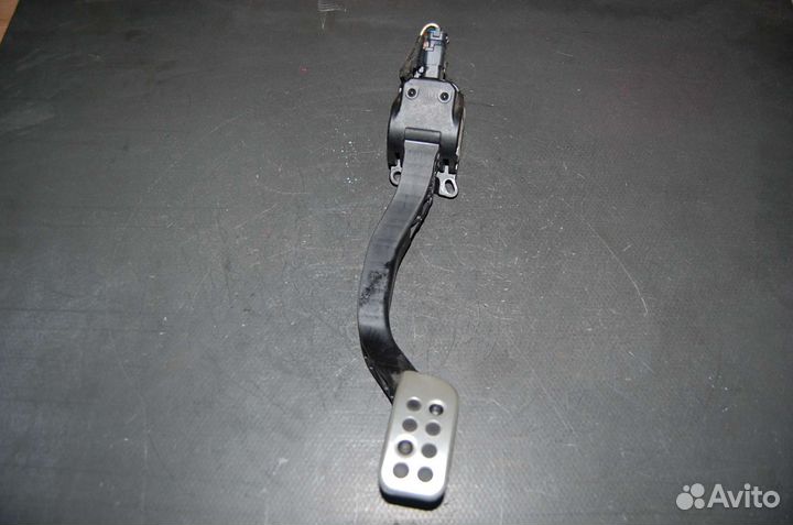 Педаль газа