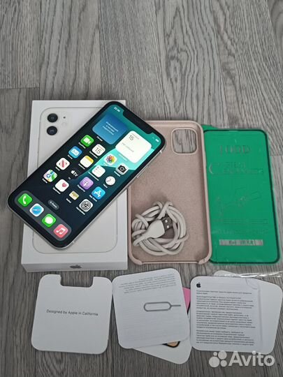 iPhone 11, 64 ГБ