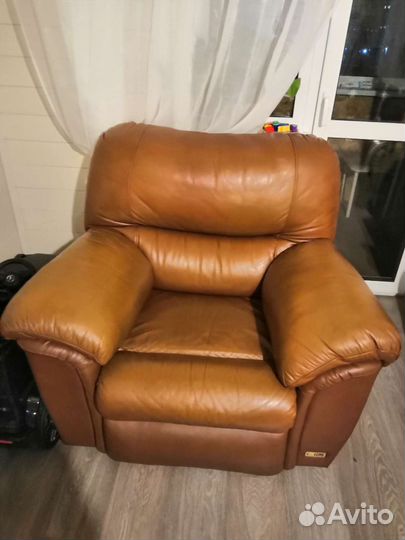 Кожаные кресла бу