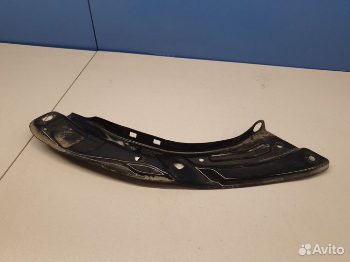 Кронштейн фары левый Skoda Rapid 2013