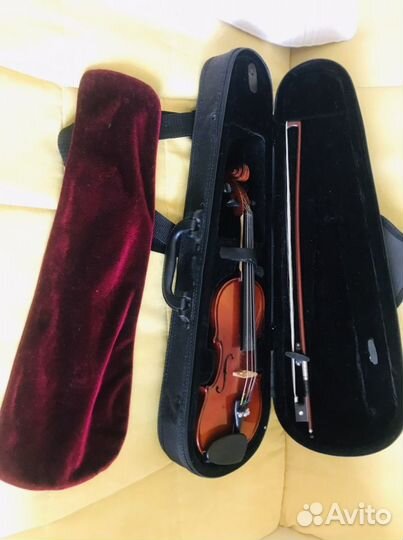 Скрипка 1/8, смычок и чехол