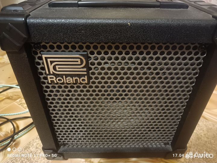 Гитара + комбоусилитель Roland Cube-20X