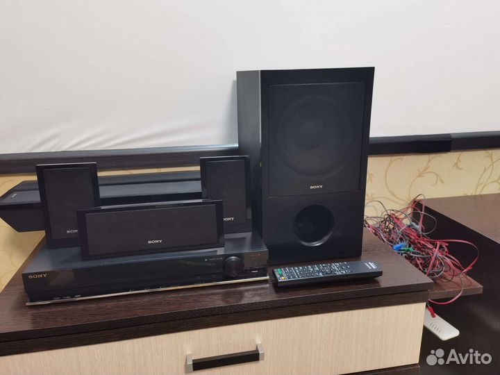 Домашний кинотеатр 5.1 Sony HBD-DZ610