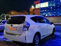 Toyota Prius Alpha 1.8 CVT, 2014, 165 000 км, с пробегом, цена 1 500 000 руб.