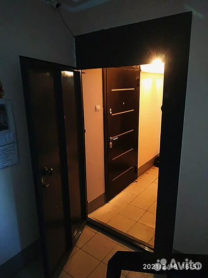 Тамбурная дверь