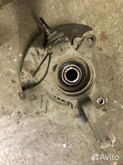 Поворотный кулак правый левый impreza g 11 gh gg