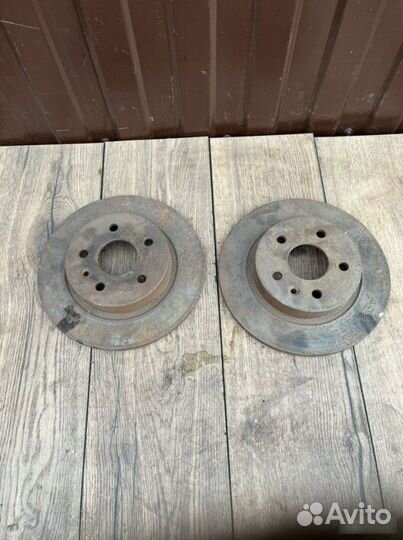 Тормозные диски заднее Opel Astra J 1.6