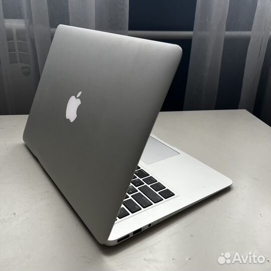 Apple MacBook Air 13 i5