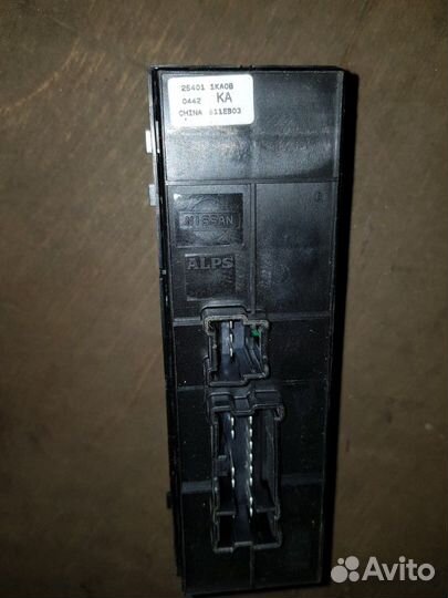 Блок кнопок стеклоподъемников Juke Nissan F15