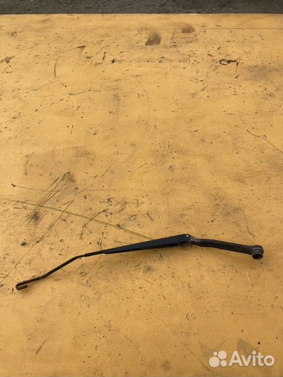 Поводок дворника для Mazda 6 GG 2002-2007