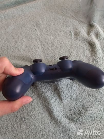 Геймпад беспроводной PlayStation DualShock 4 синий