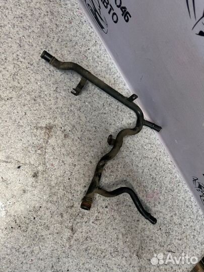 Трубка охлаждения двигателя Volkswagen Touran 2.0