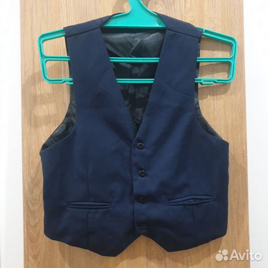 Жилетка для мальчика школьная