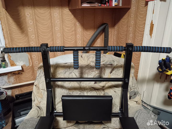 Турник настенный с брусьями