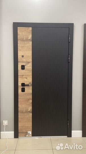 Входная дверь
