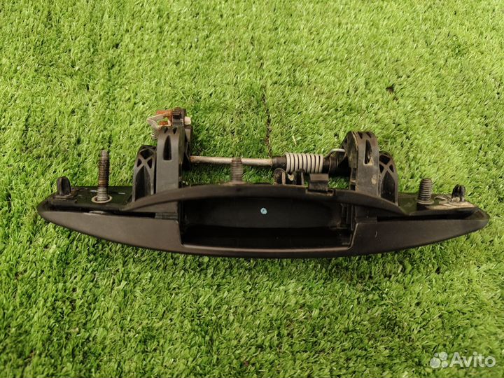 Ручка наружняя задней левой двери Renault duster 1