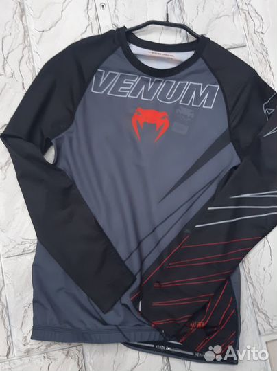 Рашгард Venum