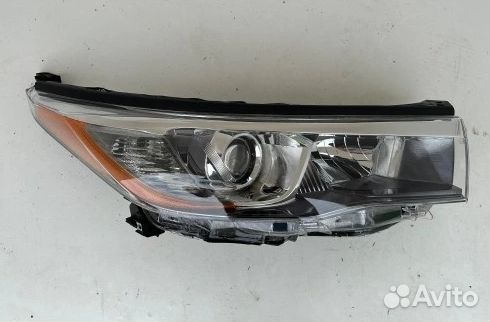Toyota highlander 2014-2016 Фара правая