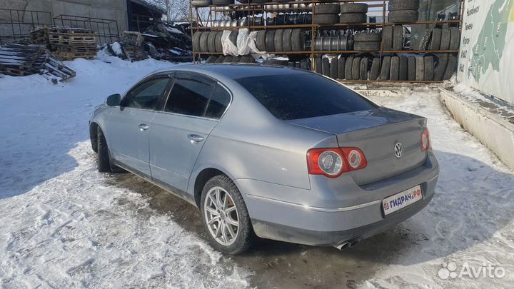 Щуп маслянный Volkswagen Passat (B6)