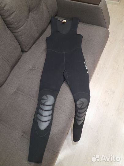 Гидрокостюм