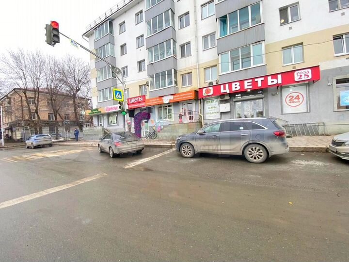 Помещение на красной линии,центральный рынок 90 м2