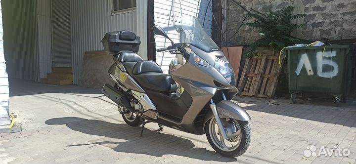 Honda Silver Wing 400