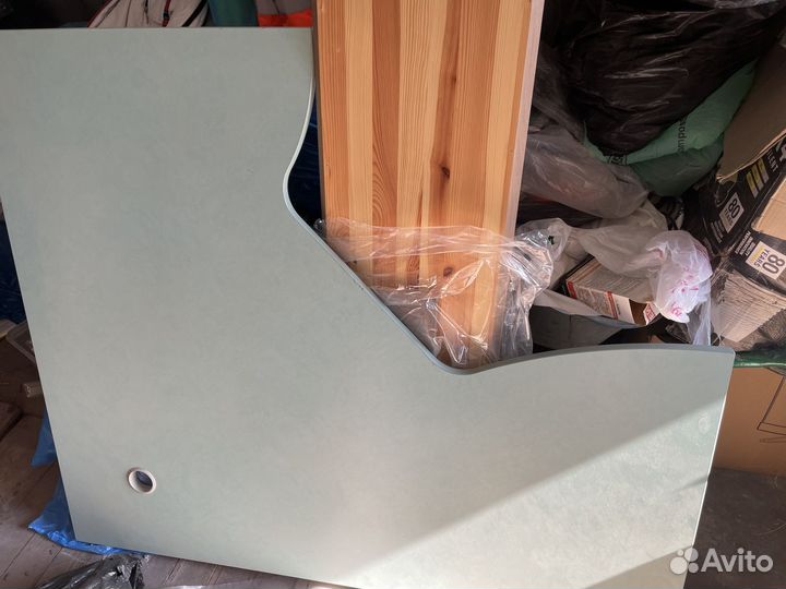 Письменный стол