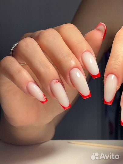 Маникюр и педикюр
