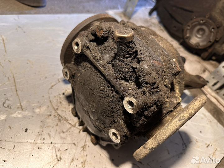 Рудуктор заднего моста w201