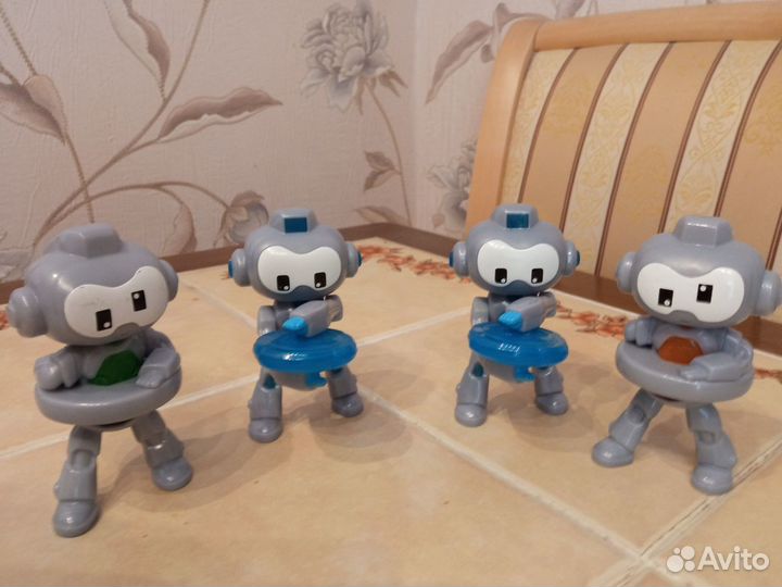 Игрушки из макдональдса и киндера