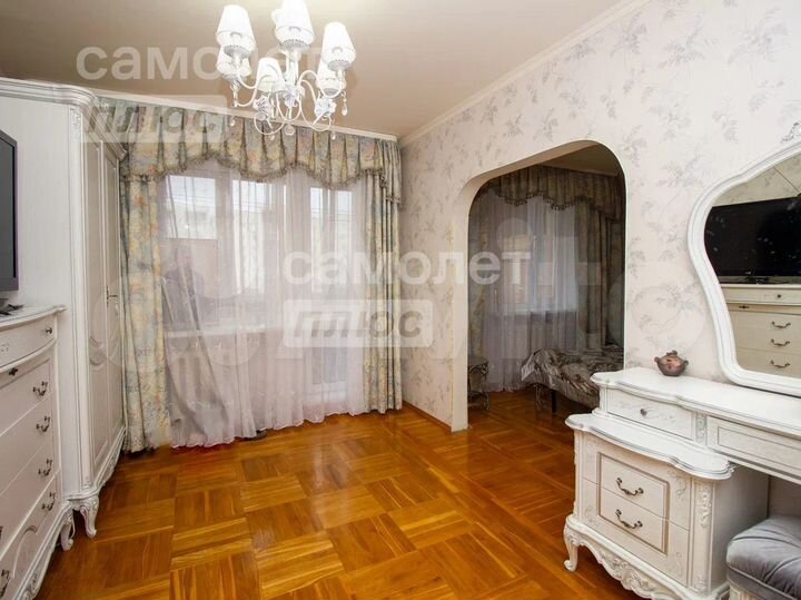 5-к. квартира, 154 м², 4/10 эт.