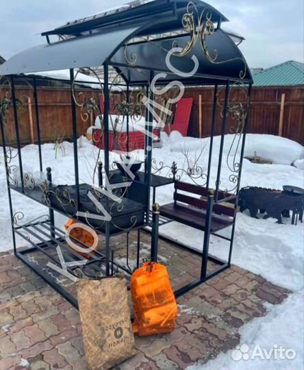 Беседка с мангалом