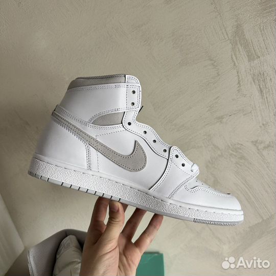 Air Jordan 1 Retro High OG Neutral Grey 1985